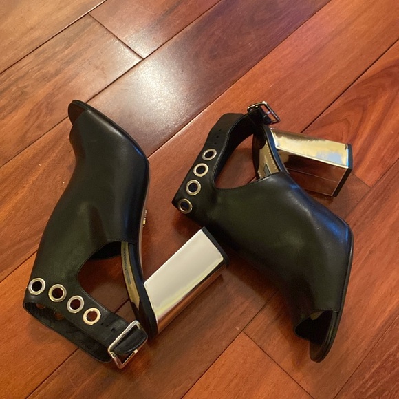 Prada , brand new , - Picture 6 of 8